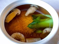 云南松茸竹荪炖千丝绣球汤-富力丽思卡尔顿酒店·丽轩中餐厅
