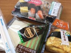 -全家便利店(杭州龙翔桥地铁站店)