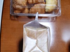 -红宝石·鲜奶小方·海派西点房(万航店)