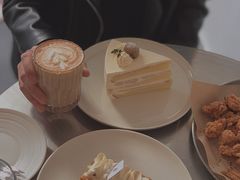 -洪小鹏生活美学馆(领SHOW天地店)