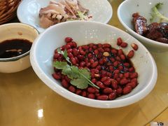 -侬佳蒸菜馆(听潮店)
