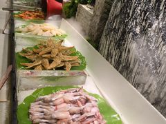 -四囍码头海鲜烧烤自助火锅(外滩南京东路悦荟广场店)