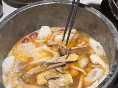 臻鲜见手菌汤锅（不含肉）-芸山季·云南野生菌火锅(人民广场来福士店)