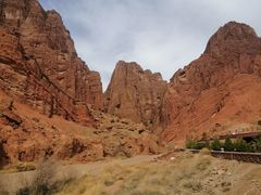 -天山神秘大峡谷