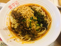 重庆小面-蓉李记成都名小吃(武汉菱角湖万达店)