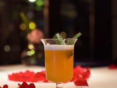 -弦月窗LUNETTE BY AMANDA(复兴路店)