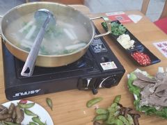 -小椒羊.羊肉粉 龙虾 羊肉串(新地旗舰店)