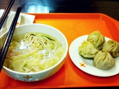 三鲜馄饨-王興記(中山路店)