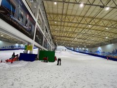 -乔波室内滑雪场