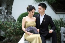 -雪中彩影婚纱摄影·微光艺术中心