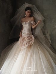 -雪中彩影婚纱摄影·微光艺术中心