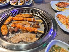 -金滏山烤肉·海鲜·火锅自助餐厅(襄阳万达店)