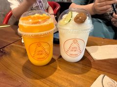 -Chom Cafe and Restaurant