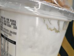 -星巴克(上海虹桥新天地二店)