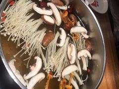 松茸养身汤锅-好想牛·鲜切自助牛肉火锅(七堡花园城店)