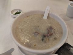 皮蛋咸肉粥-万山楼海鲜酒家·二十三年老字号