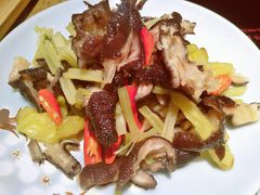 -黑鸡小馆(金源店)