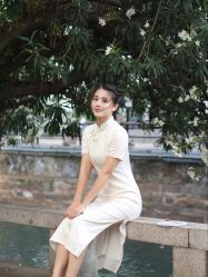 -一揽芳华汉服旗袍体验馆(拙政园店)