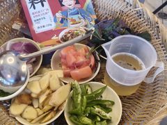 -刘姐啤酒鱼民族演艺餐厅(西街总店)