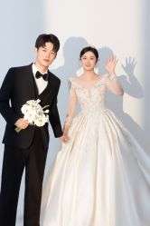 -雪中彩影婚纱摄影·微光艺术中心