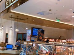 面包甜点陈列柜-山崎面包(静安久光店)