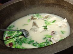 -咕嘟草帽鱼·牛奶一样的鲜鱼汤(包河万达广场创始店)