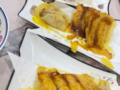 -宣海荣锅贴大王·陕味小吃集(钟楼店)