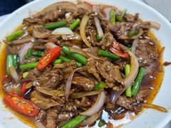 蒜苗炒牛肉-健跳小海鲜(人民路店)