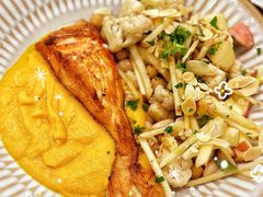 煎三文鱼花菜南瓜酱沙拉-BAKER&SPICE(国金中心商场店)