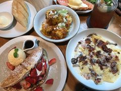 -ROAST coffee & eatery