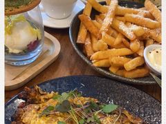 -FLOVIE FLORIST CAFE