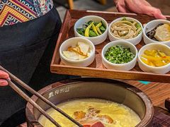 -良米山·云南野生菌过桥米线(上海首店)