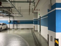 -经纬汇-停车场