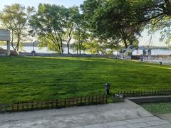 -铁路江上俱乐部