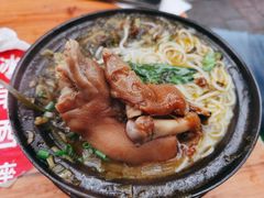 酸菜蹄花米线-李米线(总店)