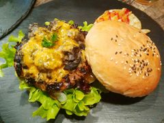 -HIGH FIVE哈福手工汉堡(桂林路店)