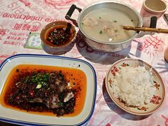 -耙吉吉川味小酒馆(本地人回头店)