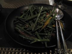 炒空心菜-Ruen Urai