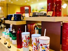 零售区-星巴克臻选(上海陆家嘴中心店)