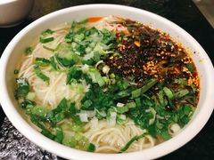 -鼎氏牛大牛肉面馆(临夏路店)