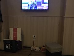 -新盈光·云会所(百丈东路店)