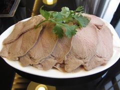 羊肉。熟的。论斤卖-四川简阳羊肉汤火锅(望花路西里店)