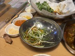 -江南猪肉商会无限续吃(弘大店)