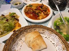 -巴扎美食·新疆菜·西域歌舞表演餐厅(新疆大厦店)
