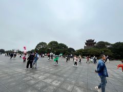 -巴陵广场