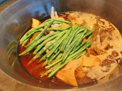 -山河屯铁锅炖·非遗东北菜(西乡店)
