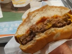 双层吉士汉堡-麦当劳(帝豪店)