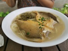 雪菜脱骨黄鱼面-洪大妈·黄鱼面(金山嘴渔村店)