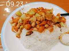 -伊京轩兰州牛肉面(闹市口店)