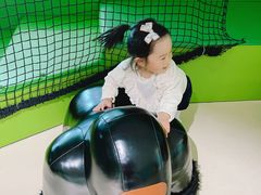 -爱睿思儿童早教亲子游泳(万象城店)
